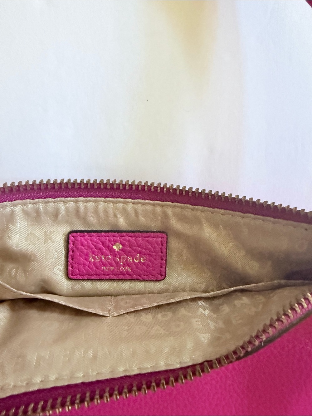 Kate Spade wristlet. - Picture 2 of 2